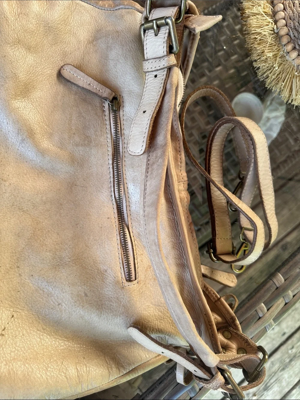 Beige leather shoulder/ crossbody fringe bag Italy - Picture 3 of 9